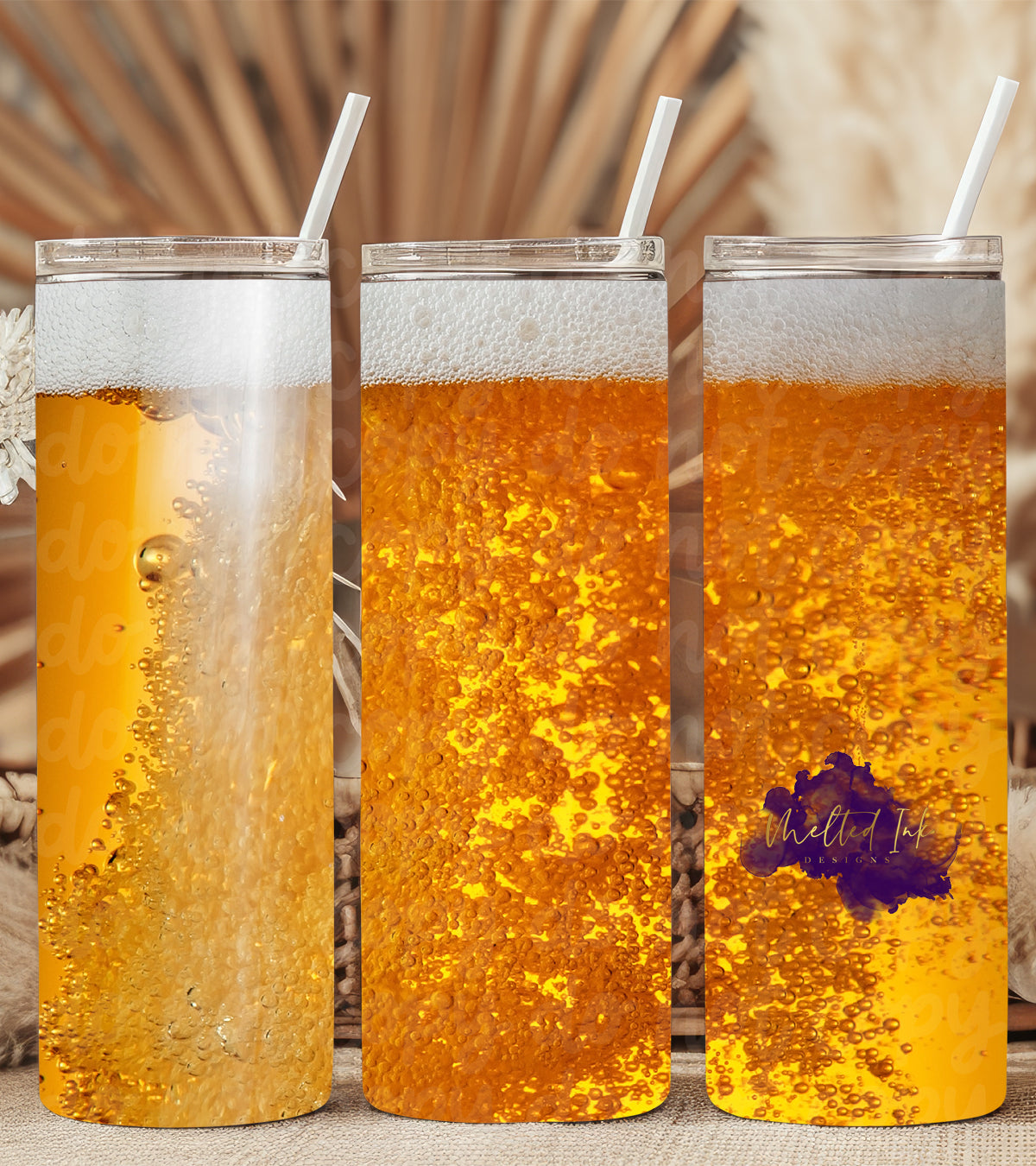 Beer design tumbler with a fun beer graphic that makes it look like beer on the outside. Ideal for beer lovers who enjoy their cold brews in style. Perfect for tailgates, parties, or casual use.